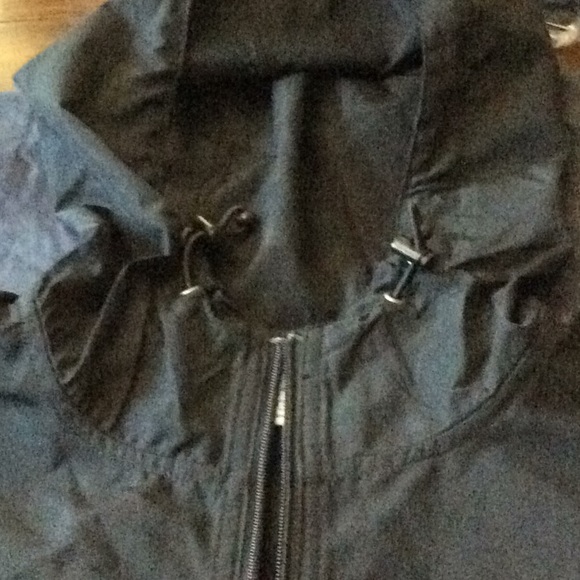 NWT Women’s  windbreaker - Picture 6 of 11